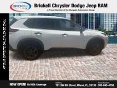 Used 2021 Nissan Rogue S FWD image 14
