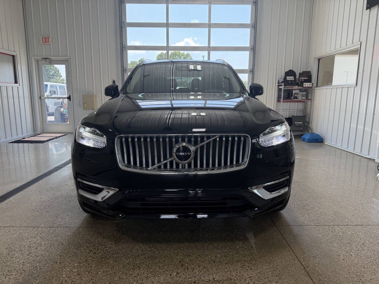 Used 2024 Volvo XC90 T8 Plus AWD/4WD image 7