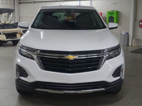 Used 2023 Chevrolet Equinox LT AWD/4WD image 2