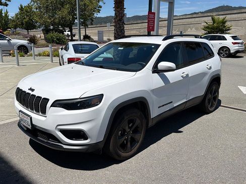 Used 2021 Jeep Cherokee Latitude Plus AWD/4WD image 1
