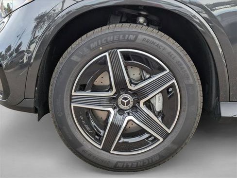 Certified 2026 Mercedes-Benz GLC 300 image 9