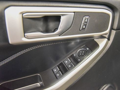 Used 2020 Ford Explorer XLT w/ Equipment Group 202A image 15