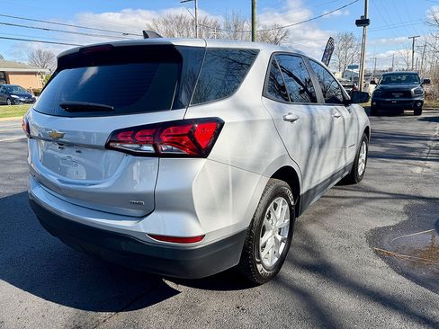 Used 2022 Chevrolet Equinox LS AWD/4WD image 6