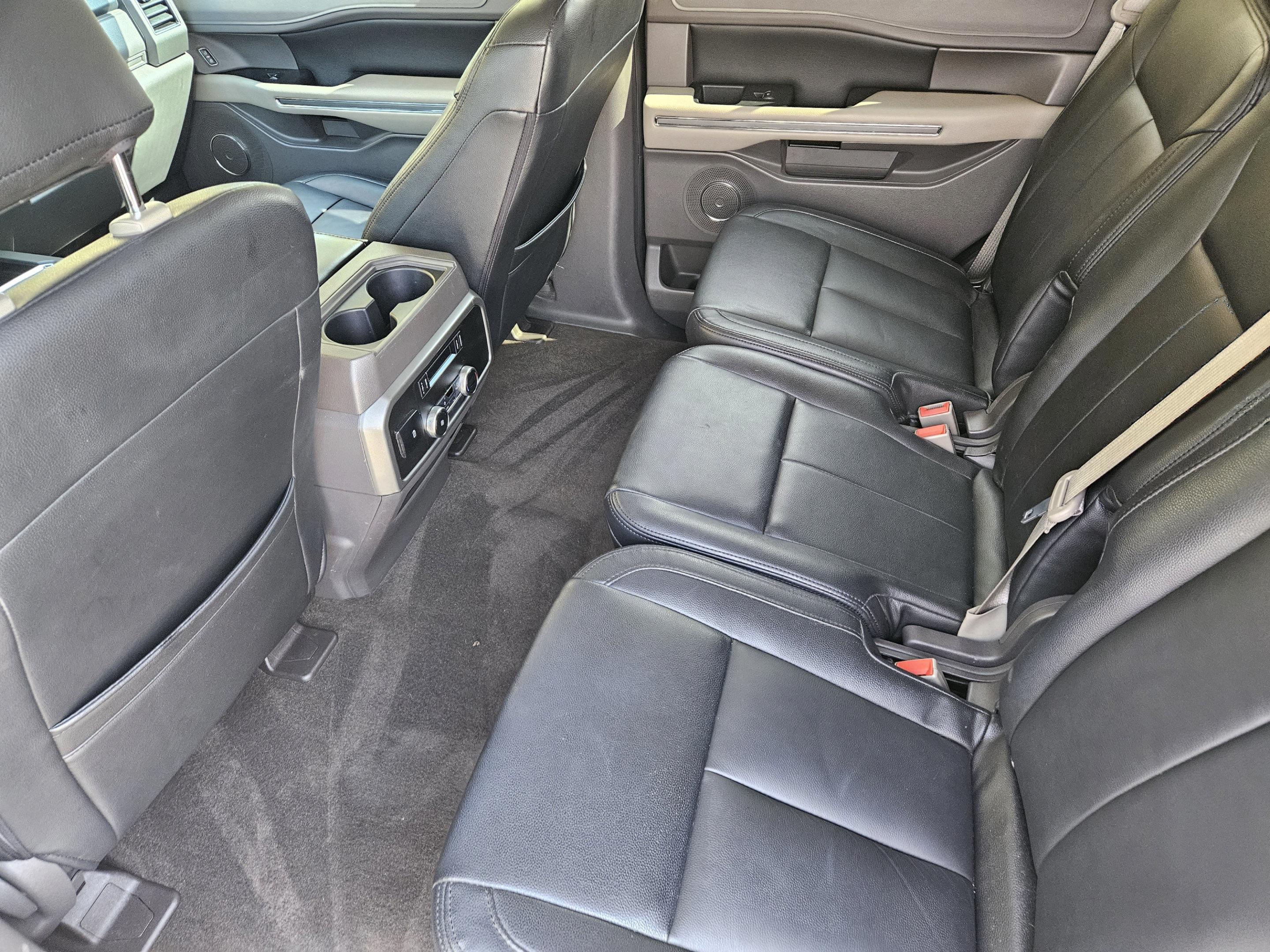 Used 2020 Ford Expedition XLT RWD image 27