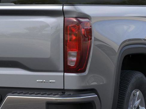 New 2026 GMC Sierra 1500 SLE image 28