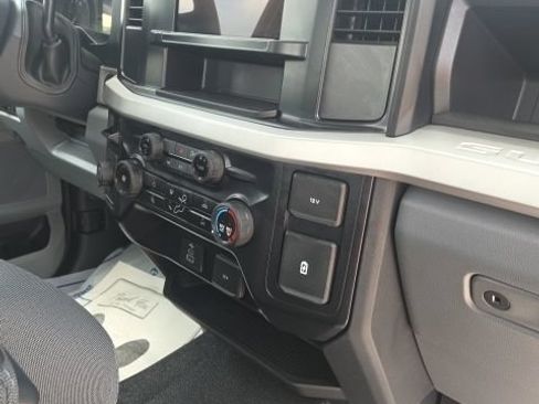 Used 2025 Ford F350 XL w/ XL Chrome Package RWD image 42