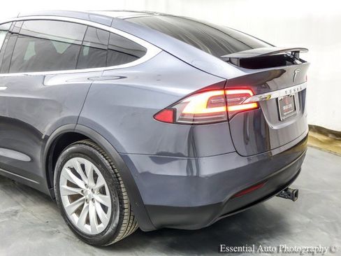 Used 2020 Tesla Model X Long Range image 10