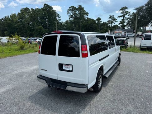 Used 2019 Chevrolet Express 3500 LT w/ LT Preferred Equipment Group RWD image 6