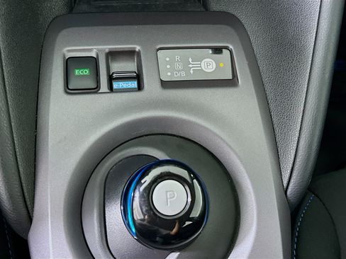 Used 2024 Nissan Leaf S FWD image 23