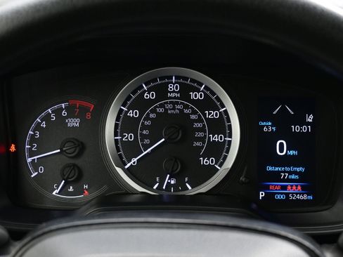 Used 2021 Toyota Corolla LE image 21