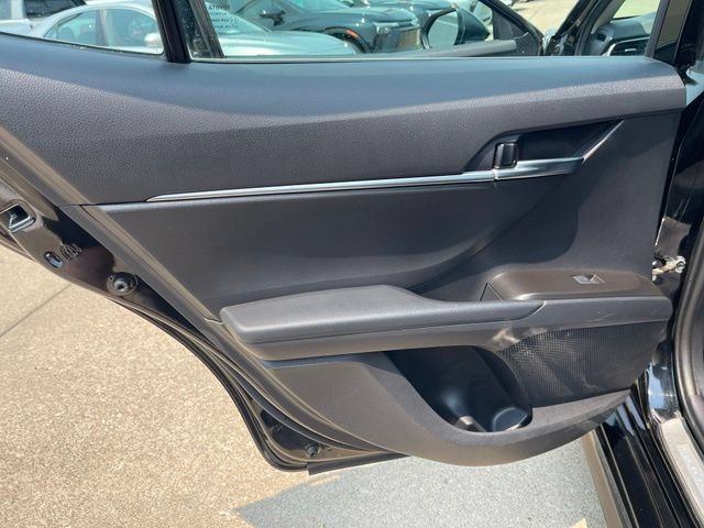 Used 2024 Toyota Camry SE FWD image 19