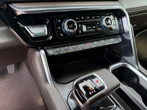 Used 2024 GMC Sierra 1500 Denali w/ Technology Package image 20