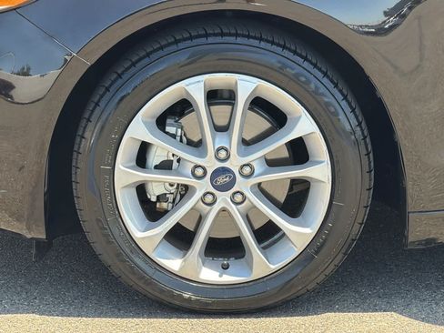 Used 2020 Ford Fusion SE FWD image 31