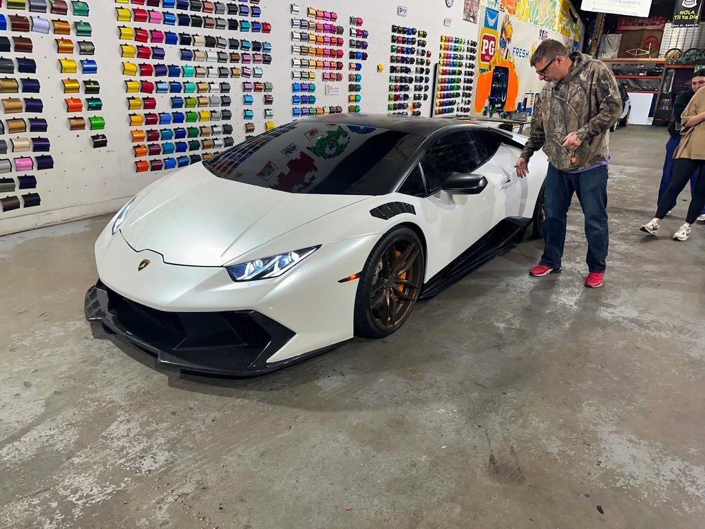 Used 2017 Lamborghini Huracan LP 580-2 RWD image 4