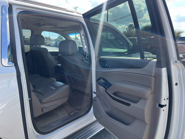 Used 2015 GMC Yukon XL SLT w/ Open Road Package AWD/4WD image 10