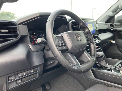New 2026 Toyota Tundra SR image 9