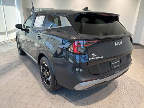 Certified 2026 Kia Sportage EX FWD image 3
