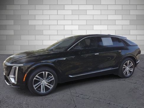 Certified 2024 Cadillac Lyriq Luxury RWD image 2