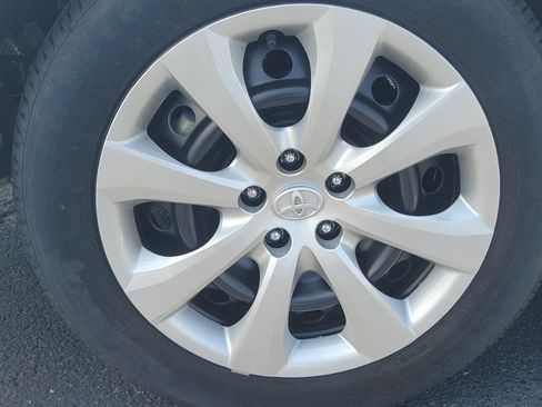 Used 2025 Toyota Corolla LE FWD image 7
