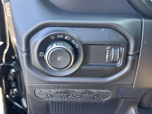 New 2027 Jeep Wrangler Unlimited Sahara AWD/4WD image 18