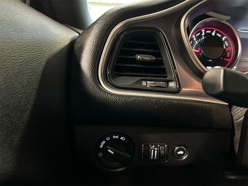Used 2019 Dodge Challenger R/T Scat Pack w/ Widebody Package image 17