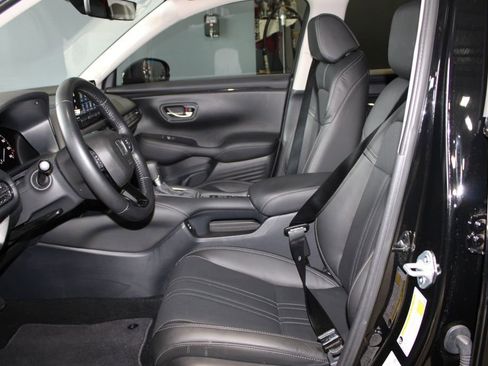 Certified 2025 Honda HR-V EX-L image 12