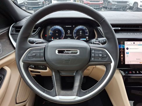 New 2026 Jeep Grand Cherokee Limited image 15