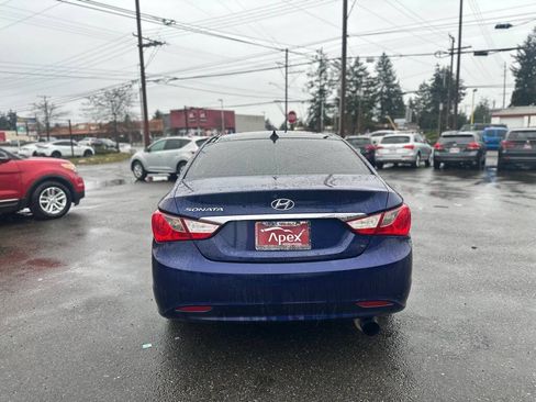 Used 2012 Hyundai Sonata Limited w/ Navigation Pkg FWD image 8