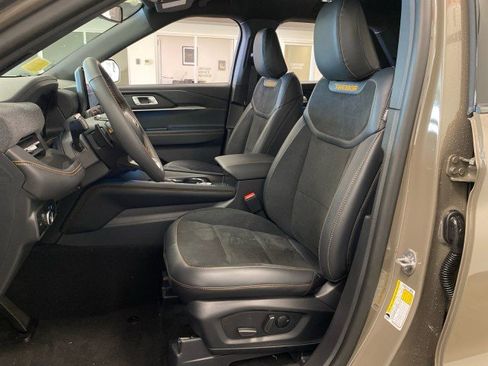 New 2026 Ford Explorer Tremor w/ Tremor Convenience Package image 16