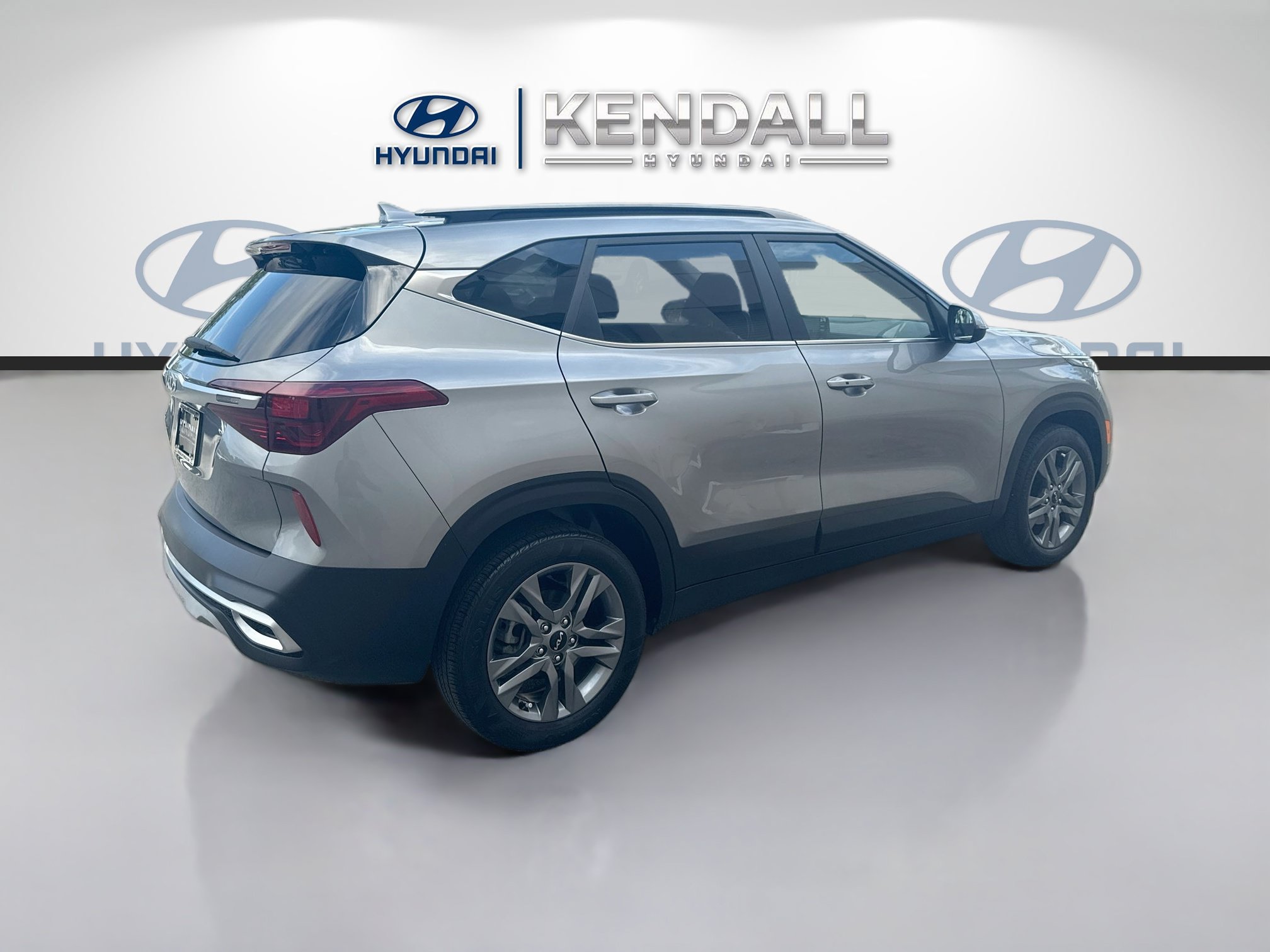 Used 2023 Kia Seltos S FWD image 6