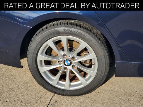 Used 2016 BMW 320i Sedan image 5
