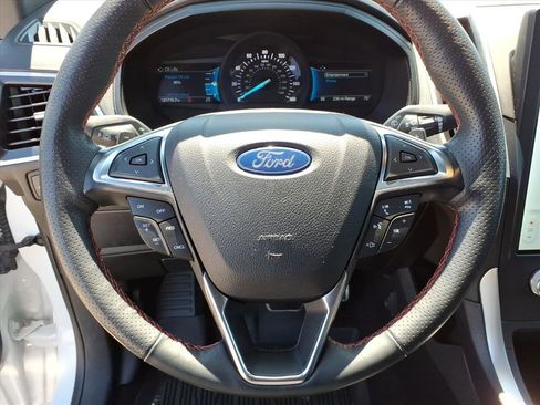 Certified 2024 Ford Edge ST-Line w/ Class II Trailer Tow Package AWD/4WD image 13