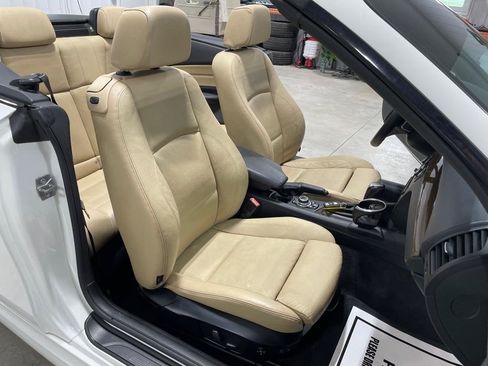 Used 2012 BMW 128i Convertible RWD image 27