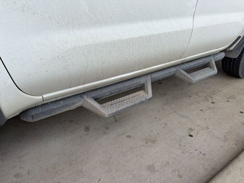 Used 2025 Nissan Frontier PRO-4X AWD/4WD image 4