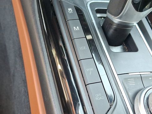 Used 2017 Maserati Levante w/ Sport Package image 23