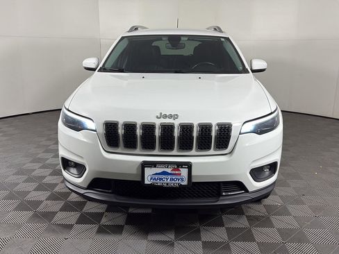 Used 2019 Jeep Cherokee Latitude Plus w/ Comfort/Convenience Group image 2