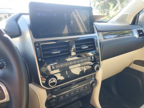 Used 2023 Lexus GX 460 Premium image 25