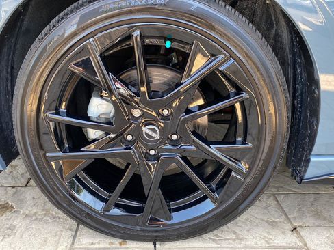 Certified 2025 Nissan Sentra SR w/ Midnight Edition FWD image 12