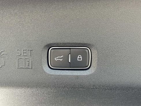 New 2026 Lincoln Navigator L Reserve AWD/4WD image 13