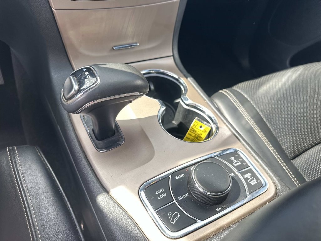 Used 2015 Jeep Grand Cherokee Overland AWD/4WD image 21