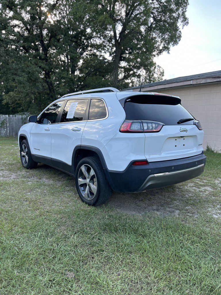 Used 2019 Jeep Cherokee Limited FWD image 4