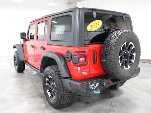 Used 2024 Jeep Wrangler Unlimited Rubicon 4xe image 7
