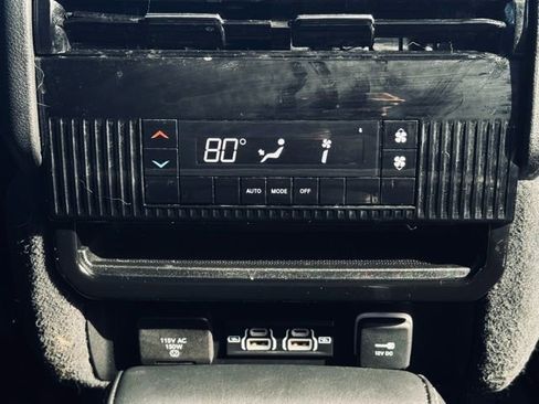 Used 2022 Jeep Wagoneer Series I image 27