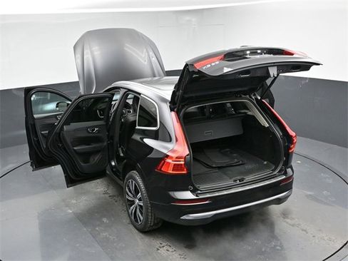 Used 2022 Volvo XC60 B5 Inscription w/ Advanced Package image 51