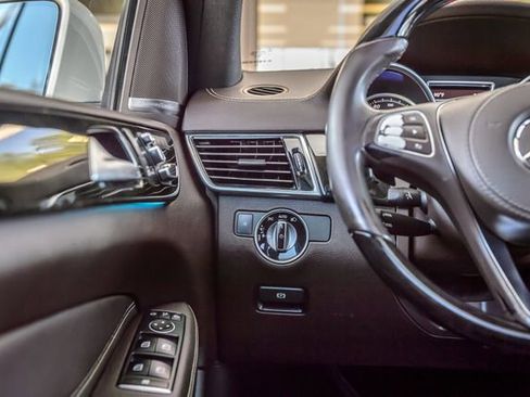 Used 2018 Mercedes-Benz GLS 450 4MATIC w/ Premium Package image 31