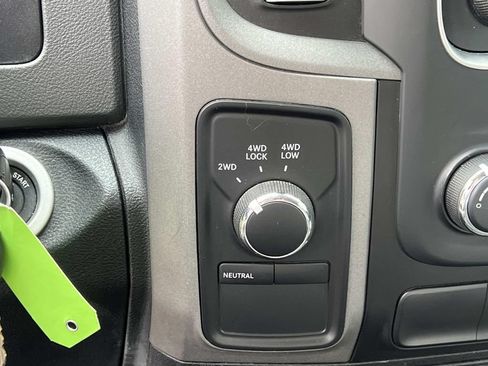 Used 2014 RAM 1500 Express AWD/4WD image 22