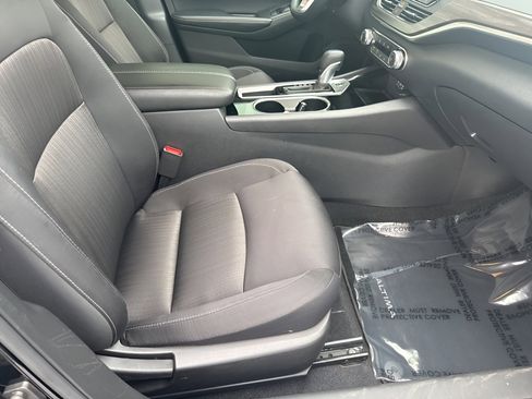 Used 2024 Nissan Altima 2.5 SV image 10