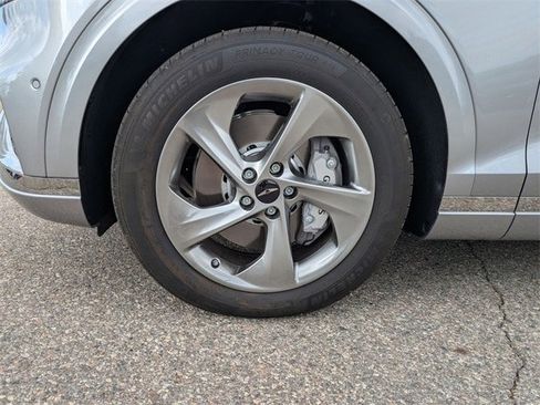 Used 2026 Genesis GV70 2.5T Advanced image 21