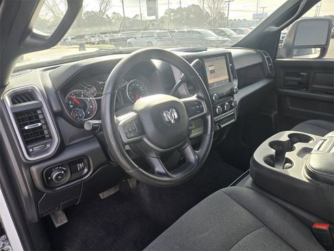 Used 2024 RAM 2500 Tradesman w/ Chrome Appearance Group image 12