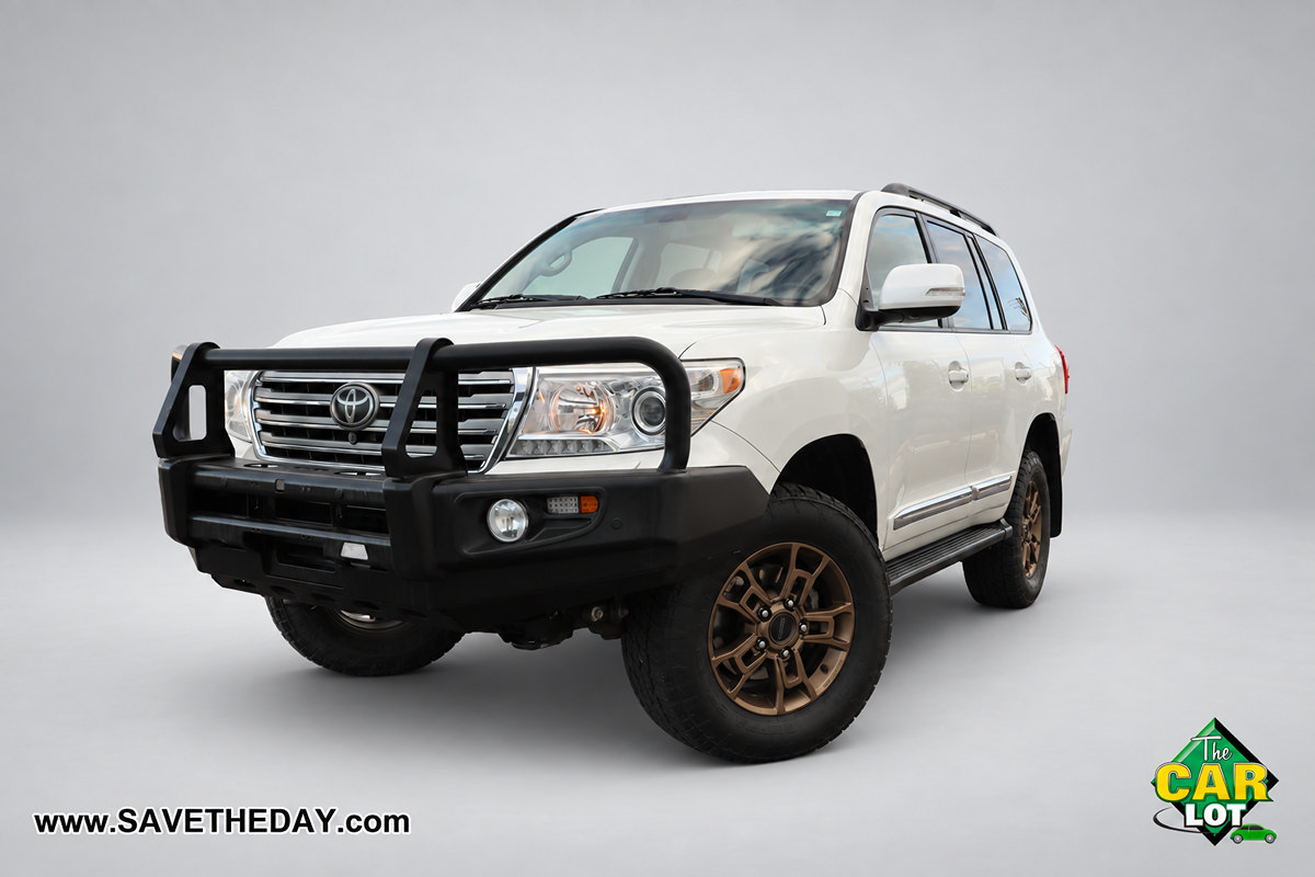 Used 2015 Toyota Land Cruiser AWD/4WD image 1